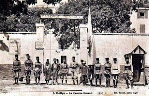 2628- Dellys - Caserne Renault - 1930